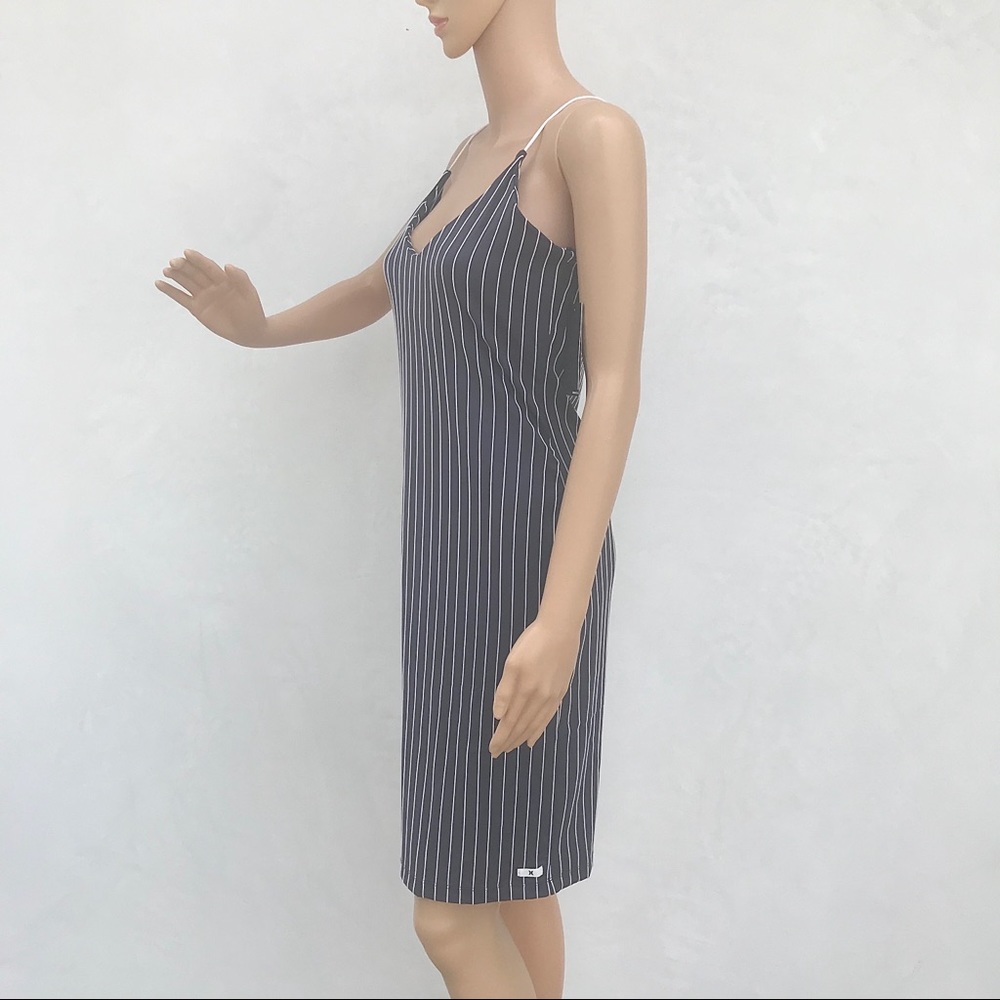 Hurley Reversible Quick Dry Dress - Picture 5 of 10